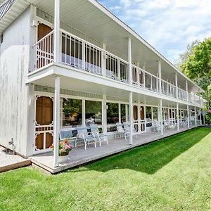 Spruce & Shore Motel